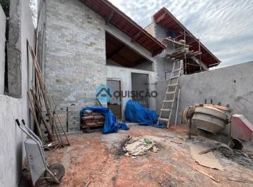 Casa · 90m² · 3 Quartos · 2 Vagas · Casa 3 Quartos (1 Suíte)