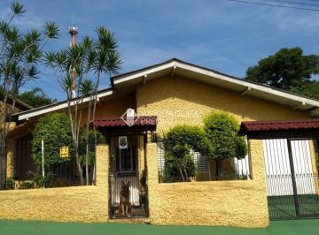 Casa · 150m² · 3 Quartos · Terreno com duas Casas 3 dormitórios e 1 dormitório em alvenaria