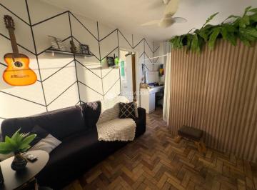 Apartamento · 38m² · 1 Quarto · Apartamento de 1 Dormitório na Av. Baltazar: Conforto e Tudo à Mão!