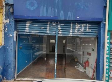 Comercial · 40m² · 1 Vaga · Salão Comercial na avenida com aproximadamente 40m²