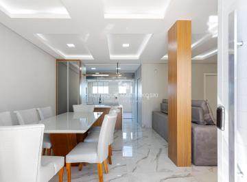 1 · Casa de vila com 238.49 m², 3 quartos sendo 1 suíte à venda no bairro Pinheirinho. 5 vagas