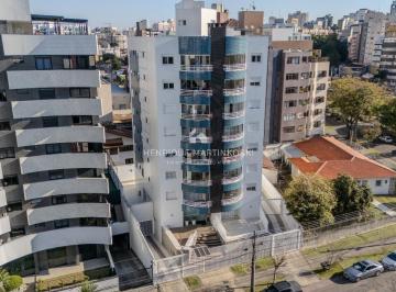 1 · More no Juvevê: apartamento face norte com 3 quartos e sacada gourmet