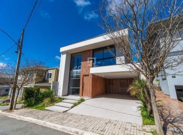 Casa · 292m² · 4 Quartos · RESIDÊNCIA DE ALTO PADRÃO NO GREEN VILLAGE – SANTA