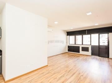 Comercial · 40m² · 1 Vaga · Sala Comercial com 40m² no Centro de Curitiba