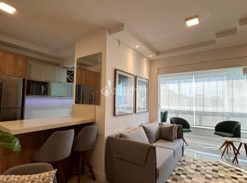 Apartamento · 71m² · 2 Quartos · 2 Vagas · Apartamento com 2 Suítes e Piscina a 300 Metros do Mar nos Ingleses