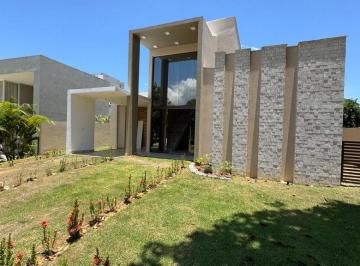 Casa de 4 quartos, Lauro de Freitas · Casa Moderna 4 suítes com Energia Solar no Alphaville Litoral Norte 1
