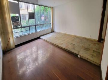 Apartamento · 3 Quartos · 1 Vaga · Apartamento Amplo e Iluminado com 3 Quartos e 1 Suíte em Copacabana
