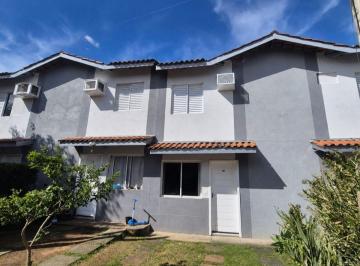 Casa de 2 quartos, Canoas · Casa de 02 dormitórios em Condomínio fechado bairro Igara