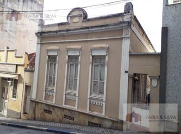 Foto 01 · Casa - Centro