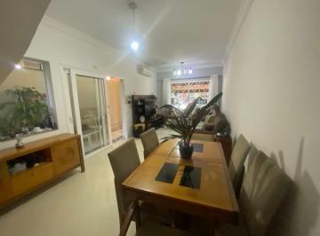 Casa de 3 quartos, São Paulo · Casa de 245 m² com 3 quartos à venda em Jardim Pinheiros em condomínio fechado