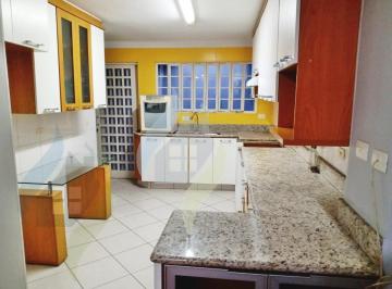 Foto 01 · Sobrado, 4 dormitórios sendo 1 suíte, 4 banheiros, com 223m² em Vila Euclides/SBC