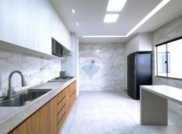 Casa · 158m² · 3 Quartos · 10 Vagas · CASA COM 3 QUARTOS | 1 SUÍTE | GARAGEM FECHADA | PISCINA | GOURMET | JARDIM BOTÂNICO!