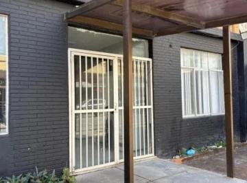 Casa de Rua, Barra · Casa para aluguel - na Barra