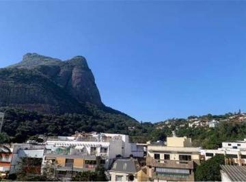 Apartamento · 360m² · 6 Quartos · 3 Vagas · Cobertura para venda em Barra da Tijuca com 6 quartos, sendo 1 suíte, 360m²