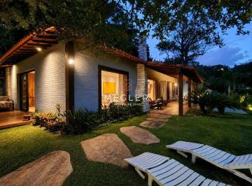 Casa · 420m² · 3 Quartos · 8 Vagas · Casa plana com 3 quartos e em terreno plano com Piscina e Espaço gourmet em condomínio próximo de BH
