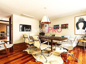 Casa · 360m² · 4 Quartos · 4 Vagas · Belíssima casa