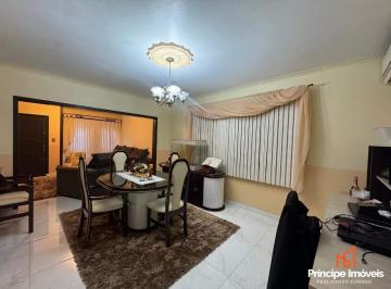 Casa · 246m² · 3 Quartos · 4 Vagas · Casa com 3 quartos no Anita Garibaldi em Joinville
