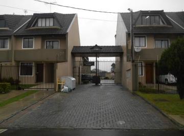 Casa · 141m² · 3 Quartos · 2 Vagas · Sobrado Triplex com 140,54m² para locação na Rua Doutor Alfredo Vieira Barcelos no Uberaba - Condomí