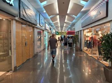 Comercial · 48m² · Loja comercial à venda em Botafogo, Rio de Janeiro – 48 m²