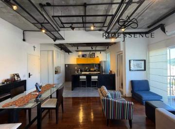 Apartamento · 112m² · 1 Quarto · 1 Vaga · Cobertura Duplex de 112 m² com Terraço Privativo e Vista Panorâmica para as Montanhas