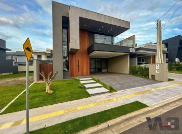 Casa · 283m² · 4 Quartos · 2 Vagas · Casa à venda - no Centro
