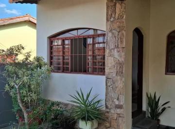 c2913640715a54e7ed361f1ddc886c4c90766603 · Excelente Casa com Edícula à Venda no Atibaia Jardim