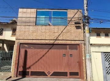 a2355ae0a7b5cb80c59b1be4342bbde2063db6ac · Casa com 2 Dormitórios, 2 Vagas Cobertas e Terraço com Potencial Gourmet