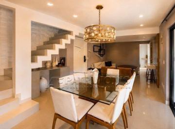 Apartamento · 256m² · 4 Quartos · APARTAMENTO,3 Dormitorio(s) CASTELLAMMARE