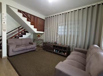 Casa · 125m² · 3 Quartos · SOBRADO COM 3 QUARTOS - Centro