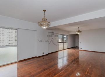 Apartamento · 162m² · 4 Quartos · 2 Vagas · Apartamento - Paraíso - 4 Dormitórios - 162m².