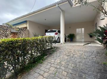 Casa · 450m² · 3 Quartos · 4 Vagas · Casa Padrão em São José dos Campos