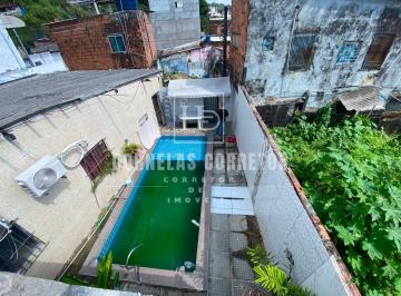 Casa · 200m² · 4 Quartos · Realize o Sonho da Casa Própria em Águas Compridas!