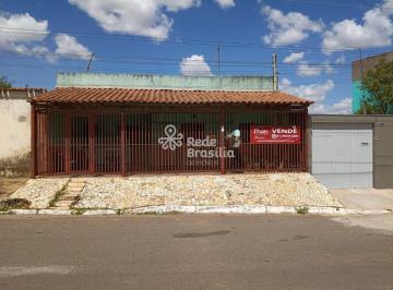 Casa · 135m² · 3 Quartos · 2 Vagas · Quadra 604 - Casa com 3 quartos - 2 vagas - aceita financiamento e FGTS - Recanto das Emas