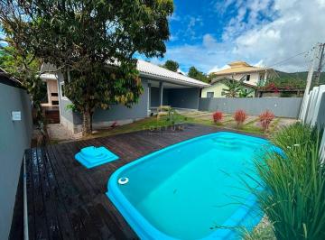 Casa · 230m² · 3 Quartos · 2 Vagas · Casa à venda no bairro Rio Vermelho - Florianópolis/SC