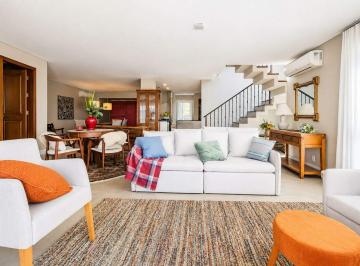 Casa · 354m² · 2 Vagas · CASA MOBILIADA COM 4 SUÍTES VISTA PARA O VALE