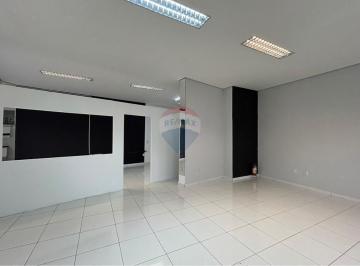 Comercial · 42m² · Sala Comercial para alugar em Centro de 41.94m²