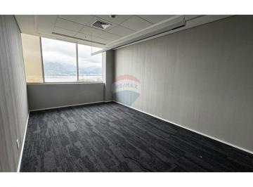 Comercial · 145m² · 4 Vagas · Sala Comercial para alugar em Barra Da Tijuca de 145.00m² com 4 Garagens