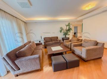 Apartamento · 250m² · 4 Quartos · 4 Vagas · Apartamento para alugar em Moema de 250.00m² com 4 Quartos, 2 Suites e 4 Garagens