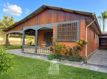 Casa · 190m² · 4 Quartos · 3 Vagas · Casa com 4 quartos no balneário Primavera
