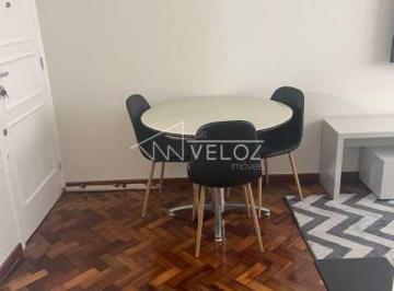 Apartamento · 48m² · 2 Quartos · Apartamento : Padrão / Residencial / Leblon