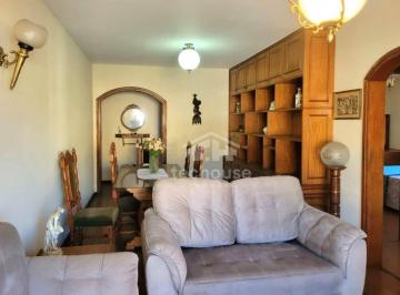 48fe1722db67fffabd3e874382e59d0c8f536b25 · Apartamento de 2 Quartos + Dependência Completa com varanda no Centro – Teresópolis, RJ**