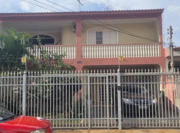 Casa de 5 quartos, Guará · Casa à venda no Guará II - Excelente oportunidade