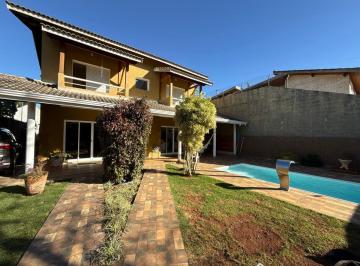 Casa de 4 quartos, Piracaia · Sobrado a Venda no Jardim Santos Reis Piracaia-SP