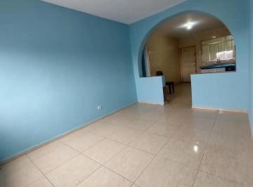 Sala de Estar · Casa à venda em Santo André-SP: 2 quartos, 1 sala, 2 banheiros, 1 vaga de garagem na Vila Suíça! Con