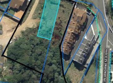 Terreno · Terreno à Venda em Santo Inácio, Curitiba - Localização Privilegiada