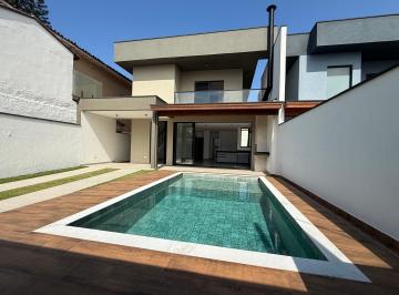 Casa en Venda de 4 quartos Balneário Copacabana · Casa Nova de Alto Padrão a 30 metros da Praia do Capricórnio | Caraguatatuba