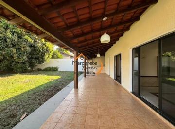 Casa de 3 quartos, Sobradinho · 3 suítes com armários, sendo 2 térreas, varandão, financiamento e fgts, habite-se