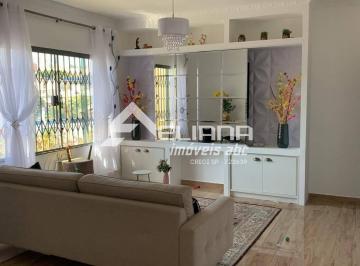 Casa · 187m² · 3 Quartos · 4 Vagas · Sobrado à venda com 187m², 3 quartos e 4 vagas