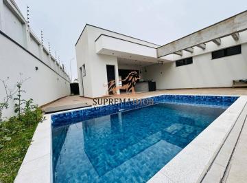 Casa · 236m² · 3 Quartos · 4 Vagas · Casa de alto padrão à venda com piscina, Condomínio Monte Carlo