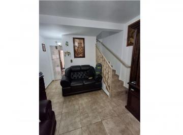 Casa de 2 quartos, São Paulo · Sobrado na Vila Paranaguá - R$ 450 Mil - Ref. 7201